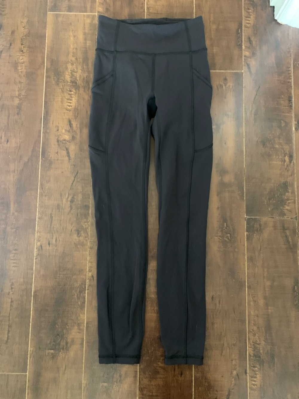 Lululemon Invigorate Tight 25” (2)